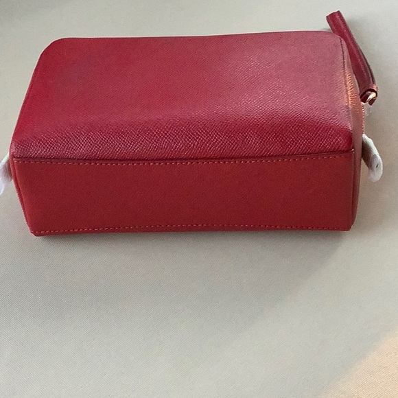 NWT Coach Cosmetic Case - Picture 3 of 5